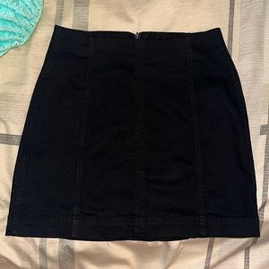 Black body-con skirt 🖤